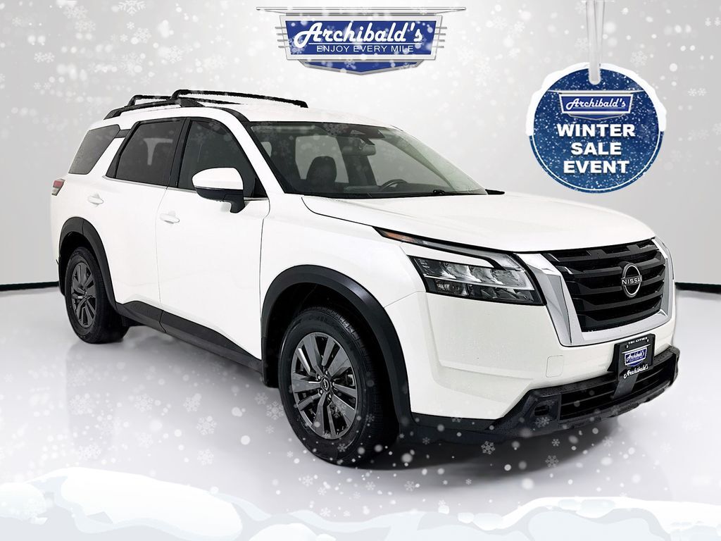 2022 Nissan Pathfinder SV