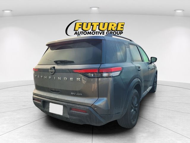 2022 Nissan Pathfinder SV