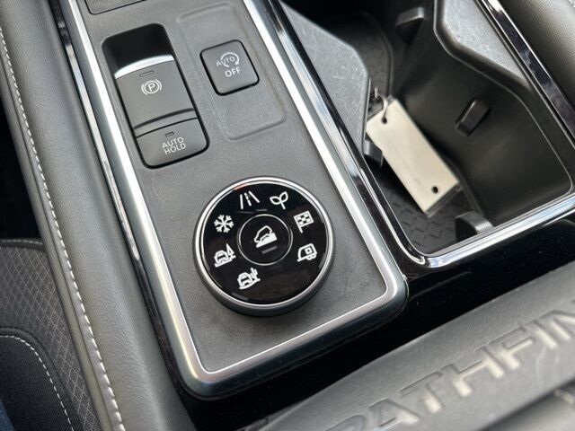2022 Nissan Pathfinder SV Watertown SD