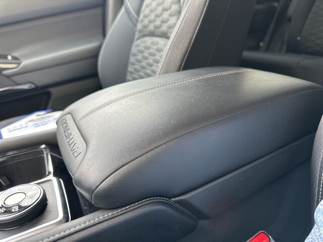 2022 Nissan Pathfinder SV Watertown SD