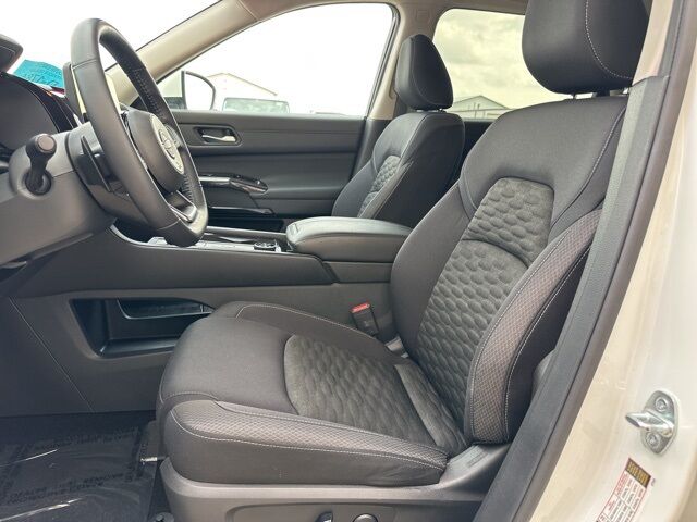 2022 Nissan Pathfinder SV Watertown SD