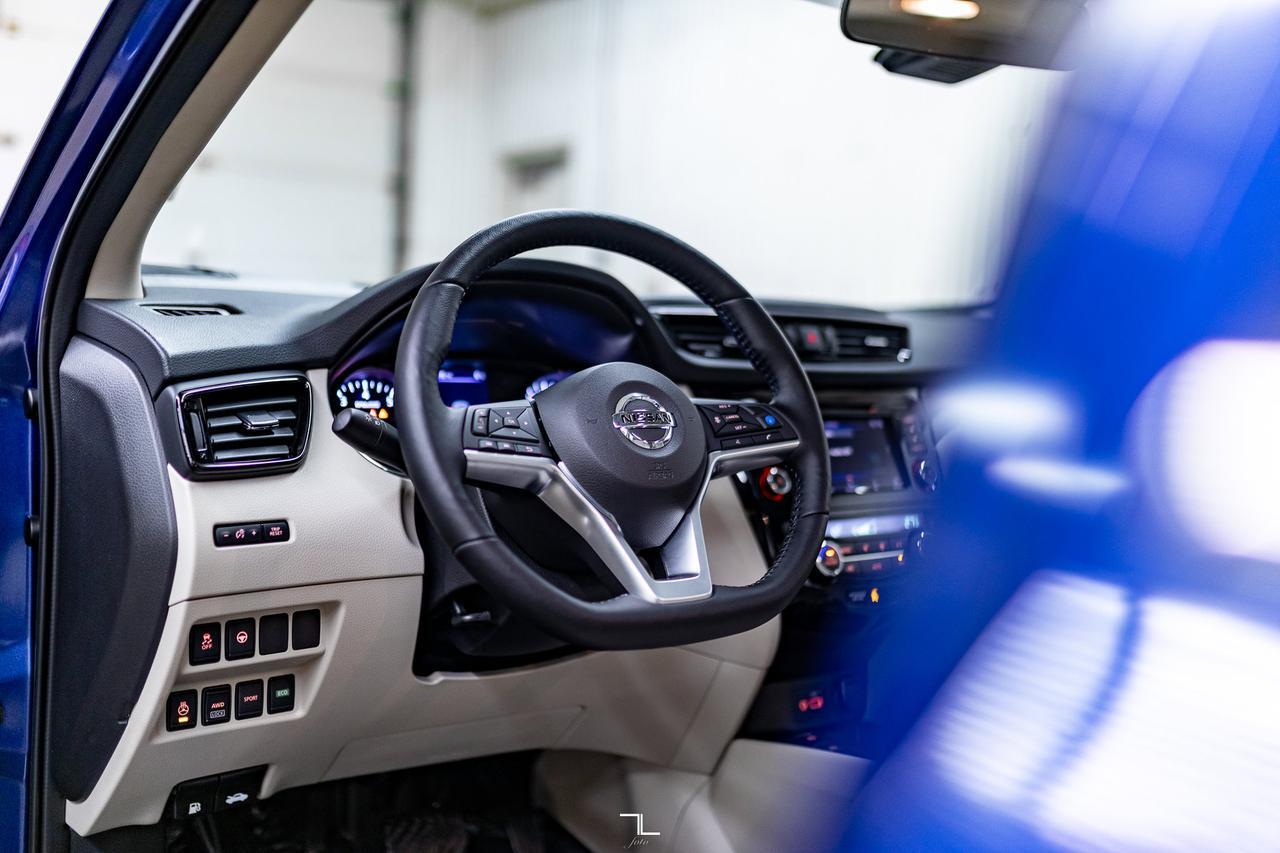 2022 Nissan Qashqai AWD SV Roof BCam Red Deer AB