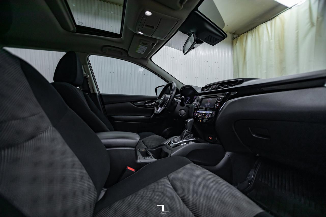 2022 Nissan Qashqai AWD SV Roof BCam Red Deer AB