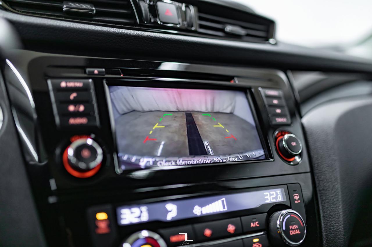 2022 Nissan Qashqai AWD SV Roof BCam Red Deer AB