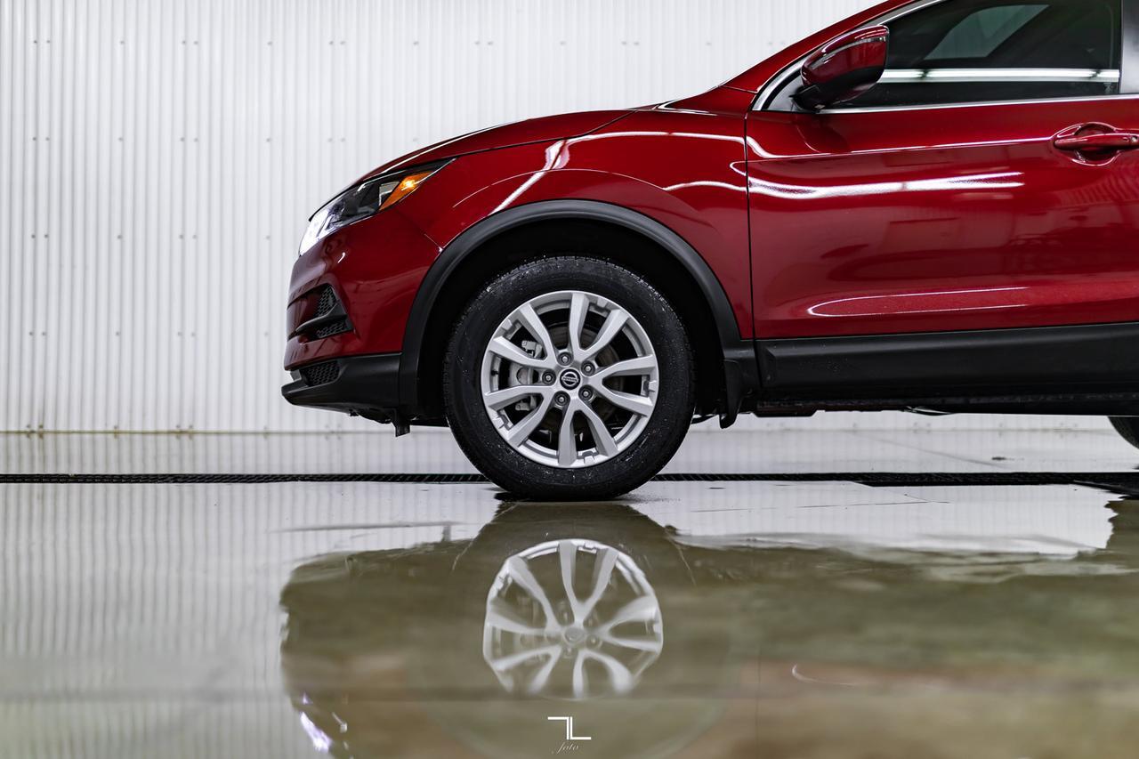 2022 Nissan Qashqai AWD SV Roof BCam Red Deer AB