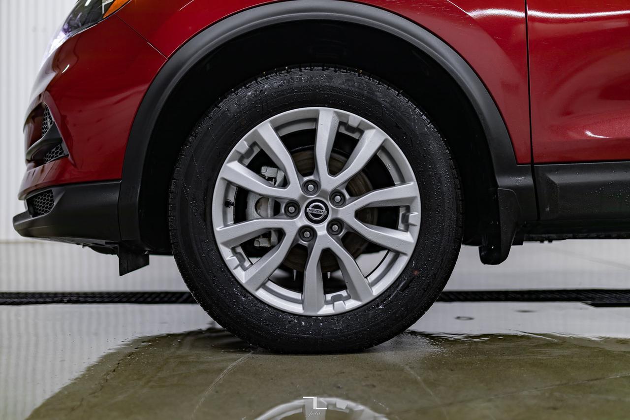 2022 Nissan Qashqai AWD SV Roof BCam Red Deer AB