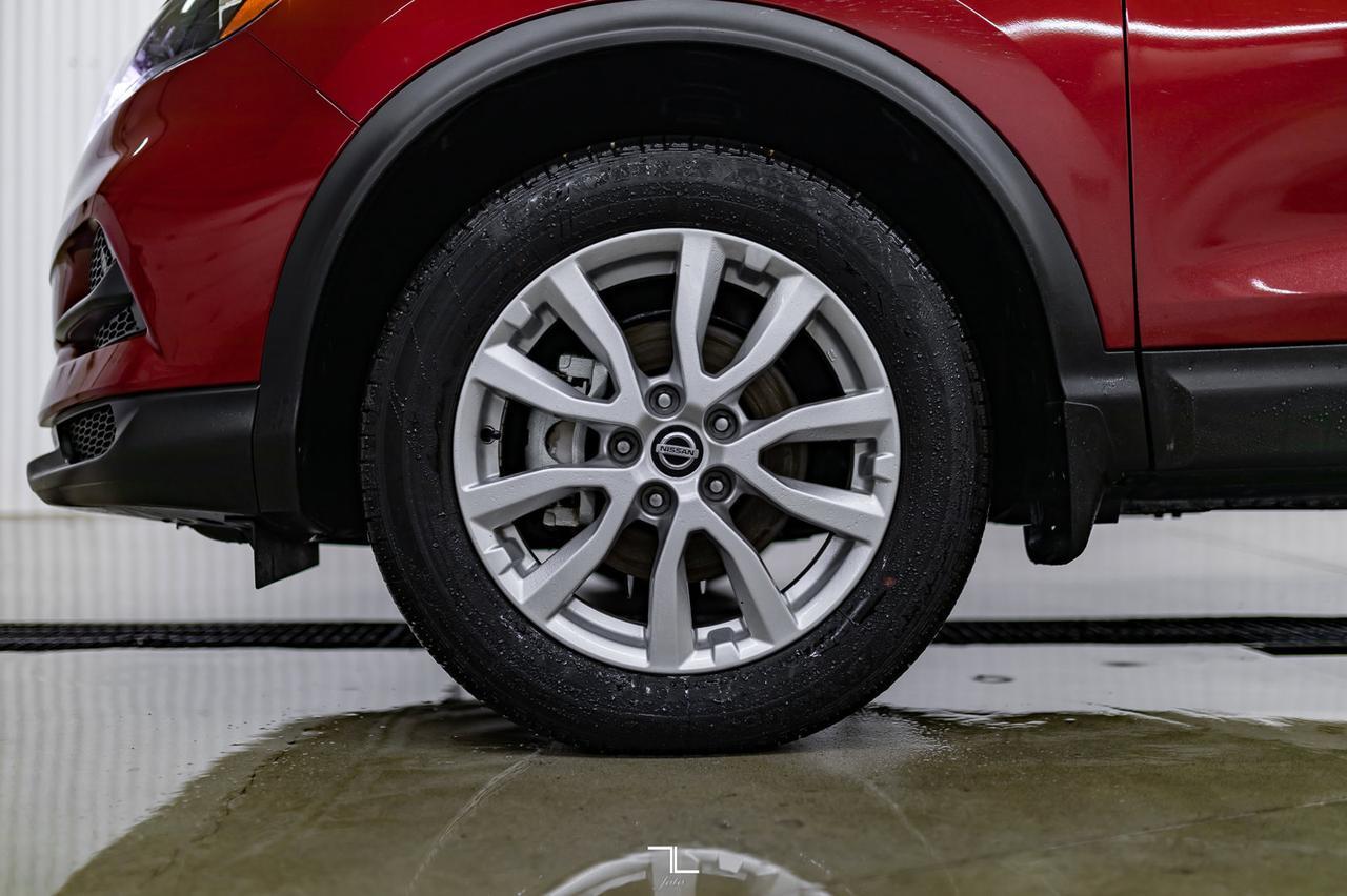 2022 Nissan Qashqai AWD SV Roof BCam Red Deer AB