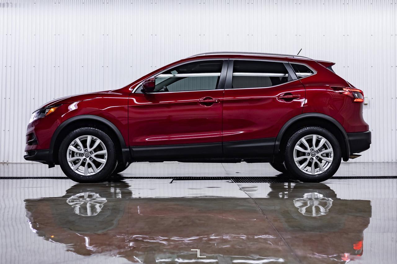 2022 Nissan Qashqai AWD SV Roof BCam Red Deer AB