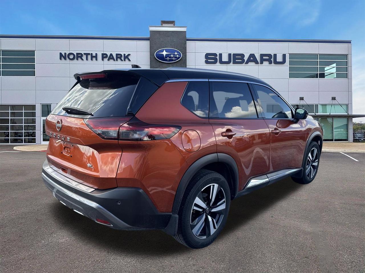 2022 Nissan Rogue SL