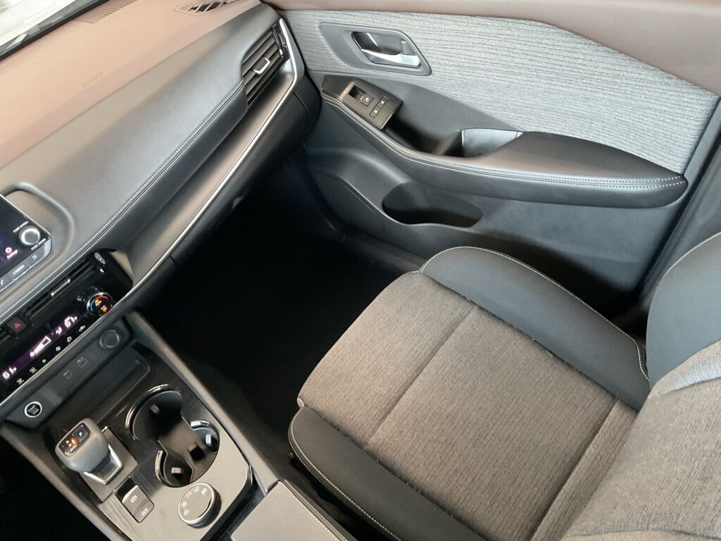 2022 Nissan Rogue SV Duluth MN