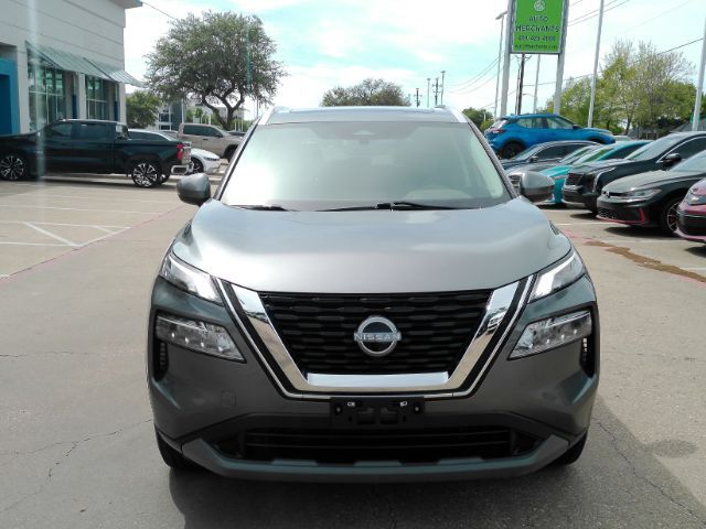 2022 Nissan Rogue SV FWD