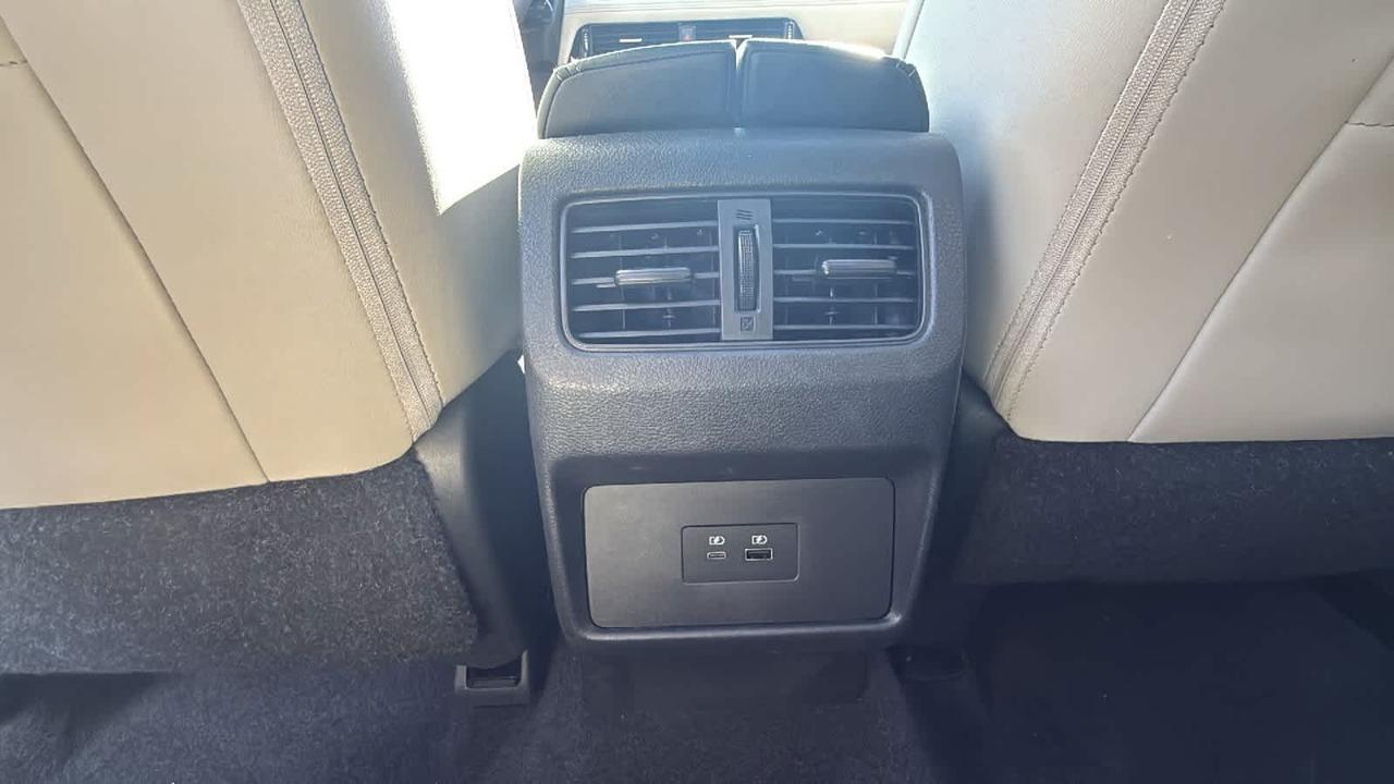 2022 Nissan Rogue SV photo 21