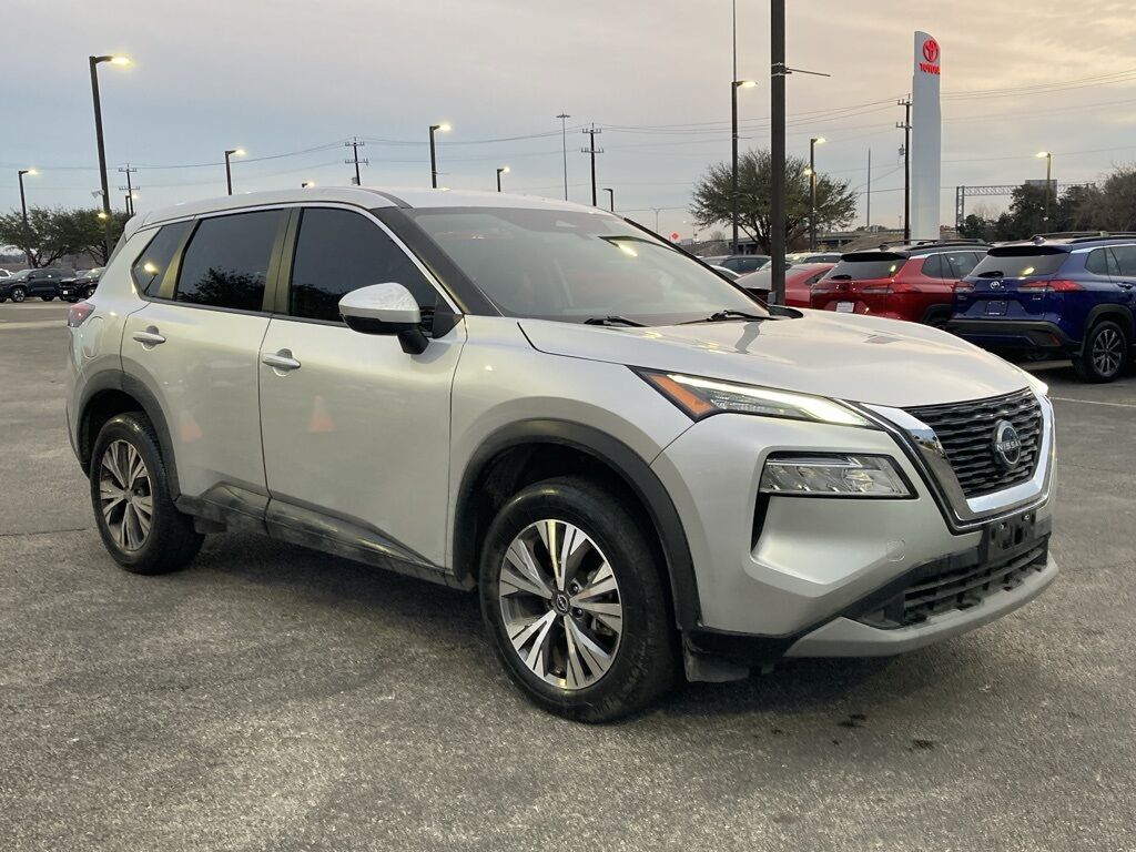 2022 Nissan Rogue SV