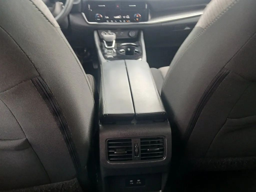 2022 Nissan Rogue SV Sport Utility 4D Maitland FL
