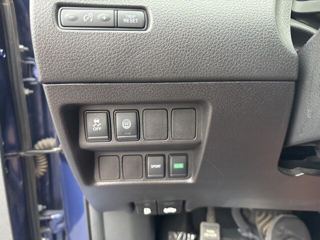 2022 Nissan Rogue Sport S  TX