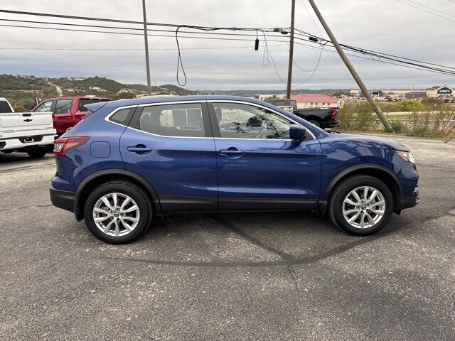 2022 Nissan Rogue Sport S  TX