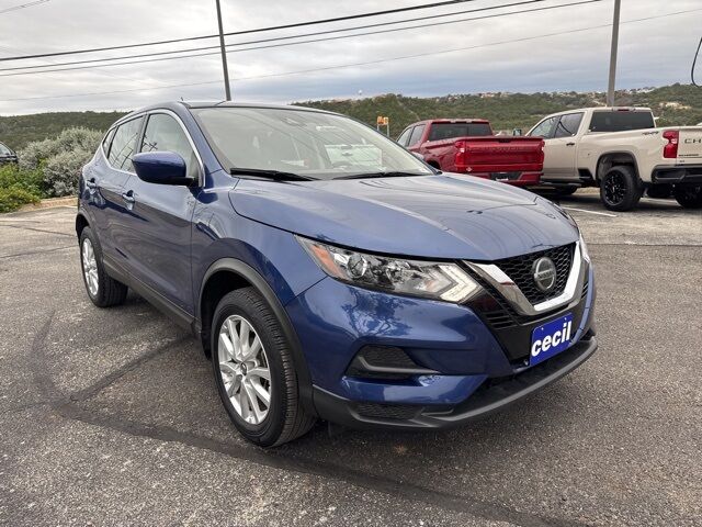2022 Nissan Rogue Sport S