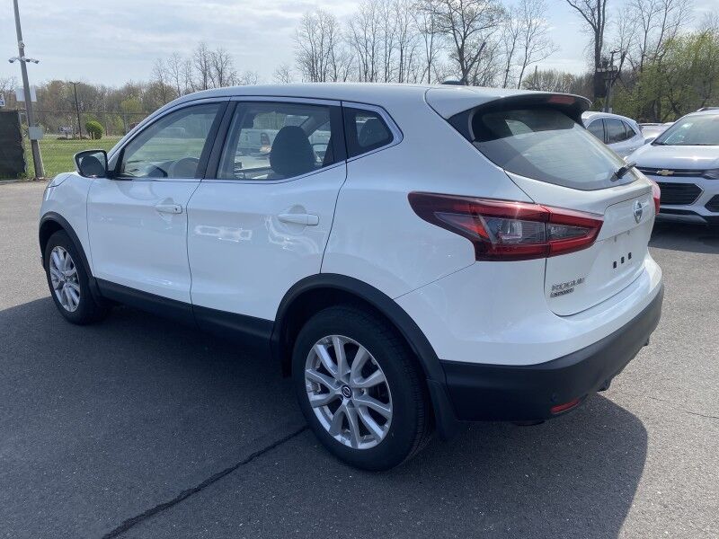 2022 Nissan Rogue Sport S