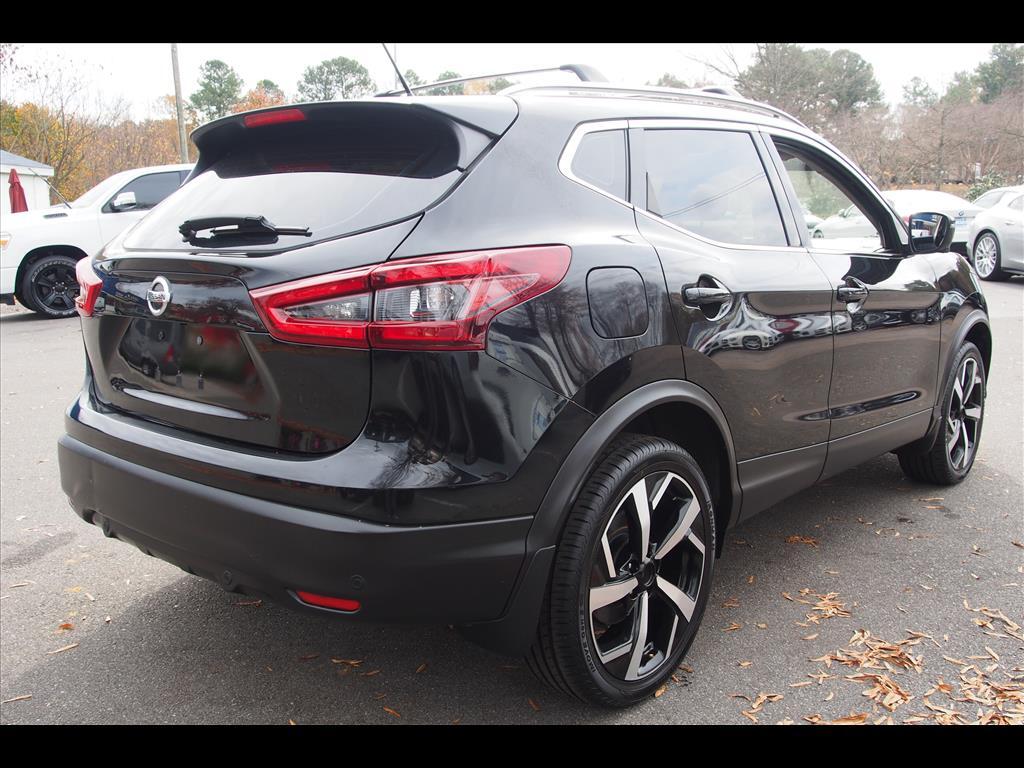2022 Nissan Rogue Sport SL