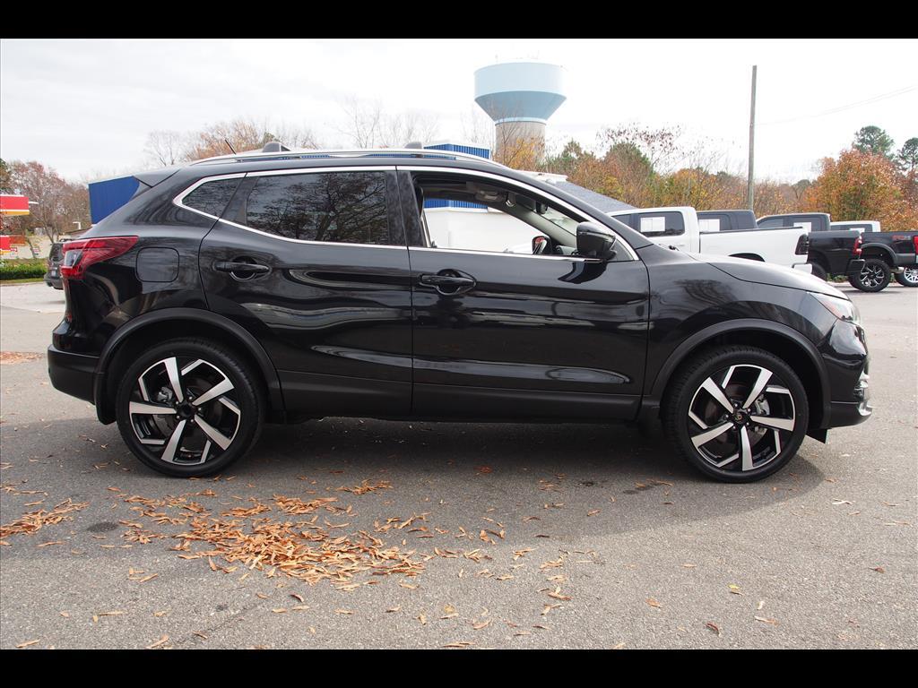 2022 Nissan Rogue Sport SL