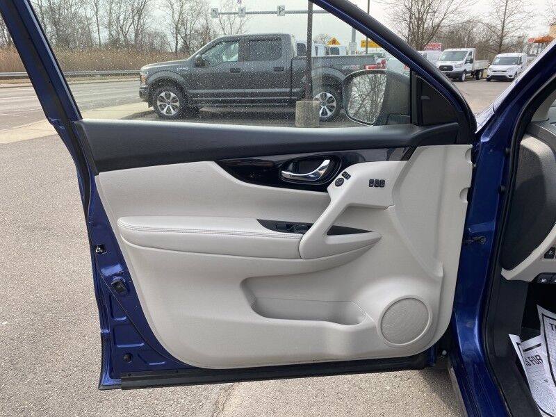 2022 Nissan Rogue Sport SV Bristol  PA