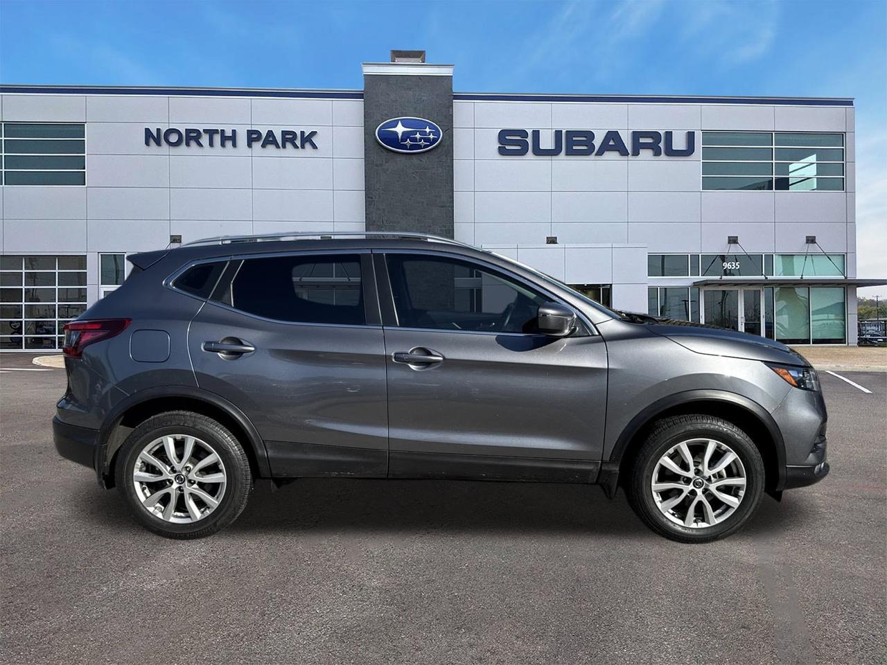 2022 Nissan Rogue Sport SV