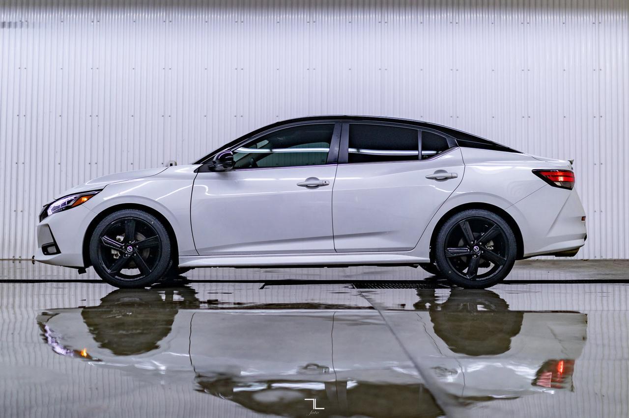 2022 Nissan Sentra SR Leather Roof BCam Red Deer AB