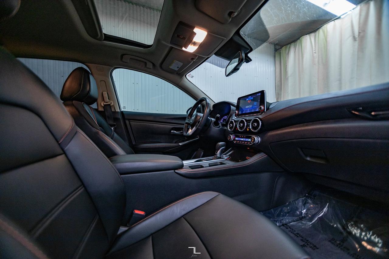 2022 Nissan Sentra SR Leather Roof BCam Red Deer AB