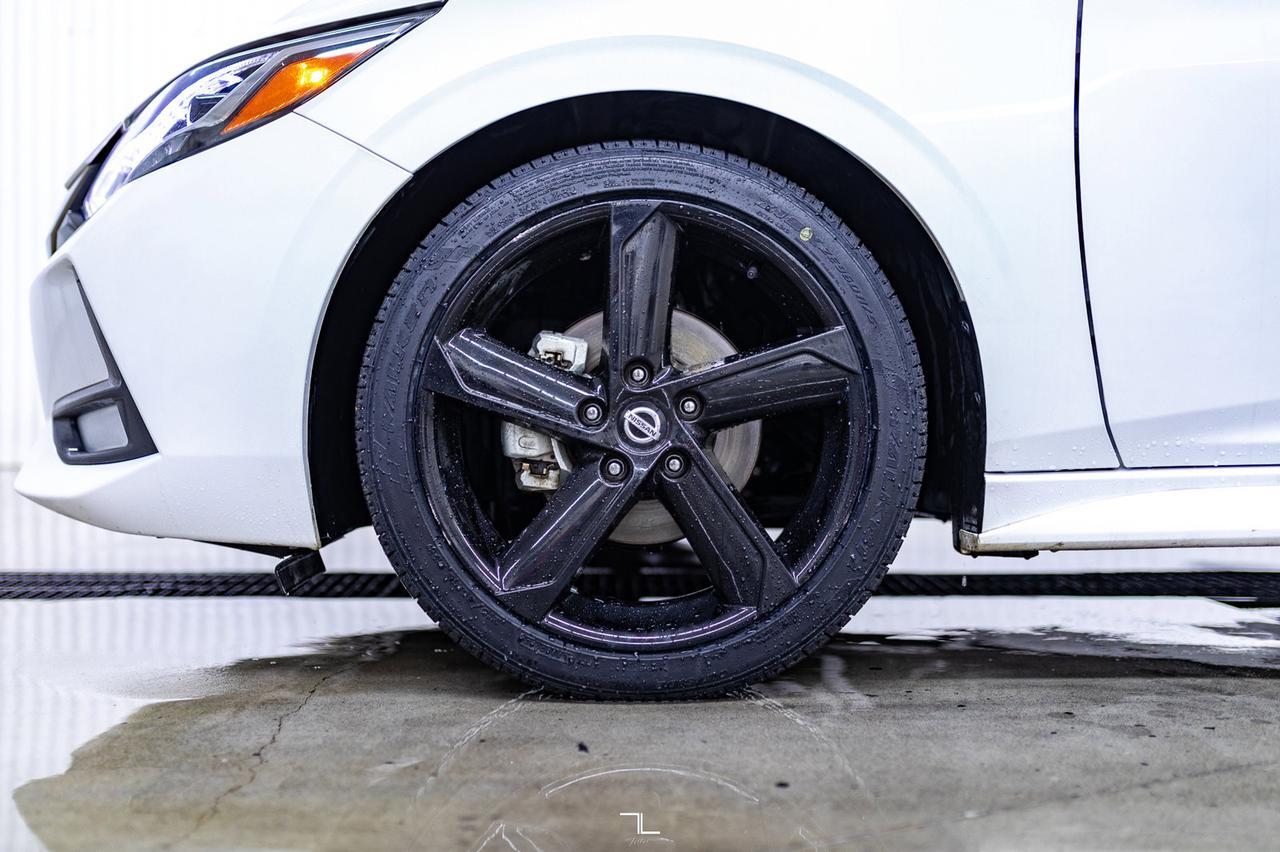 2022 Nissan Sentra SR Leather Roof BCam Red Deer AB