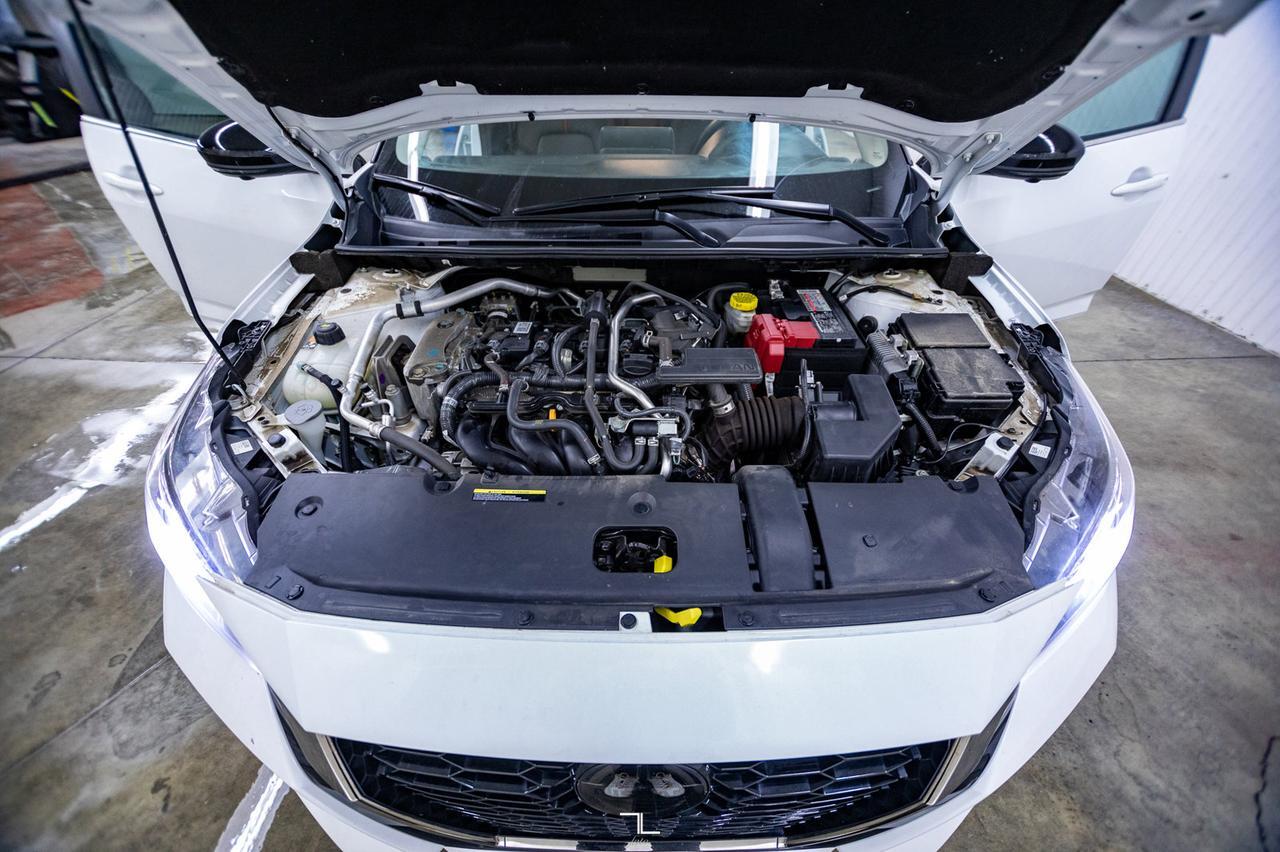 2022 Nissan Sentra SR Leather Roof BCam Red Deer AB