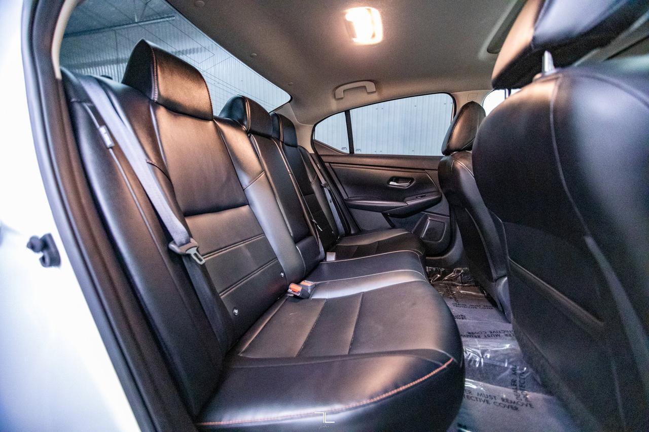 2022 Nissan Sentra SR Leather Roof BCam Red Deer AB