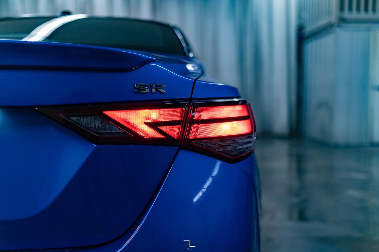 2022 Nissan Sentra SR Roof BCam Red Deer AB