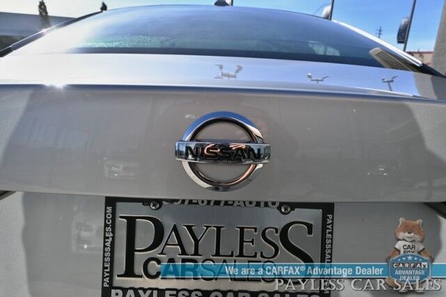 2022 Nissan Sentra SV / All Weather Pkg / Heated Cloth Seats / Heated Steering Wheel / Auto Start / Blind Spot Alert / Lane & Collision Alert / Apple CarPlay & Android Auto / Back Up Camera / Keyless Entry & Start / 39 MPG / 1-Owner Anchorage AK