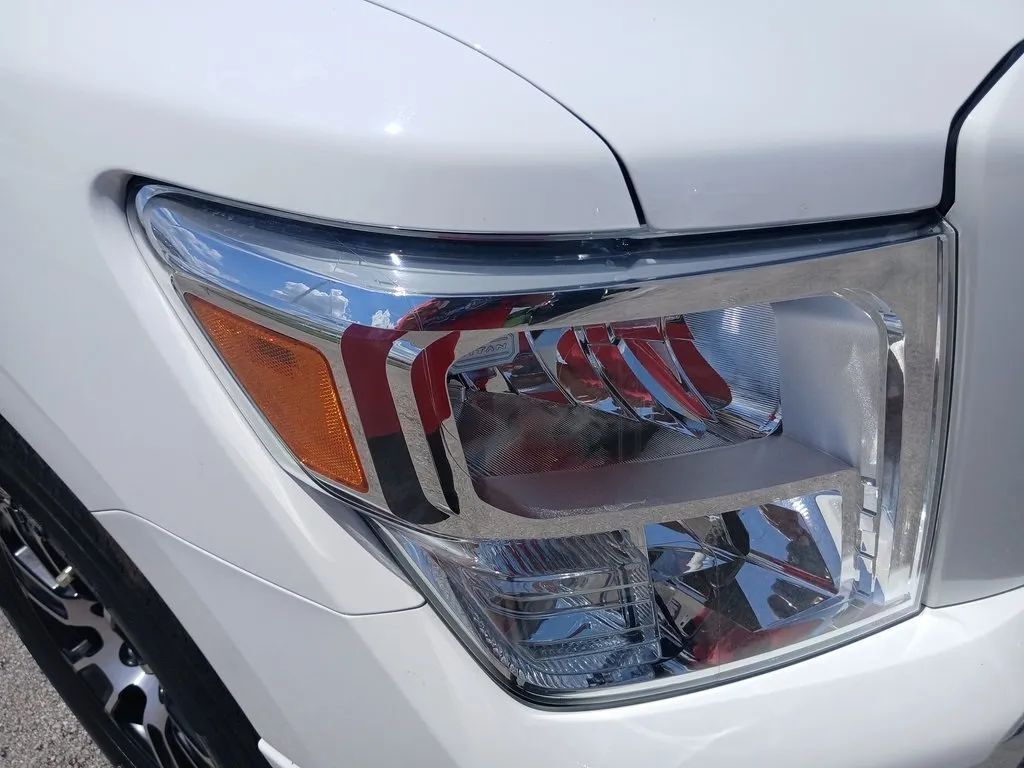 2022 Nissan Titan Crew Cab SV Pickup 4D 5 1/2 ft Maitland FL
