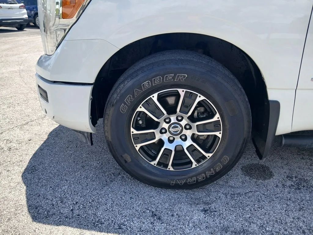 2022 Nissan Titan Crew Cab SV Pickup 4D 5 1/2 ft Maitland FL