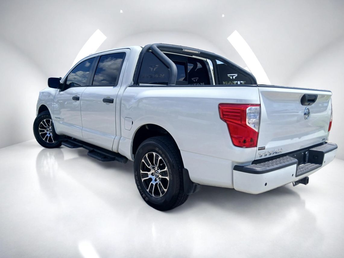 2022 Nissan Titan Crew Cab SV Pickup 4D 5 1/2 ft Maitland FL