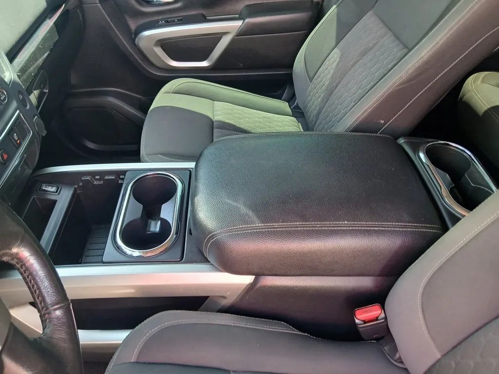 2022 Nissan Titan Crew Cab SV Pickup 4D 5 1/2 ft Maitland FL
