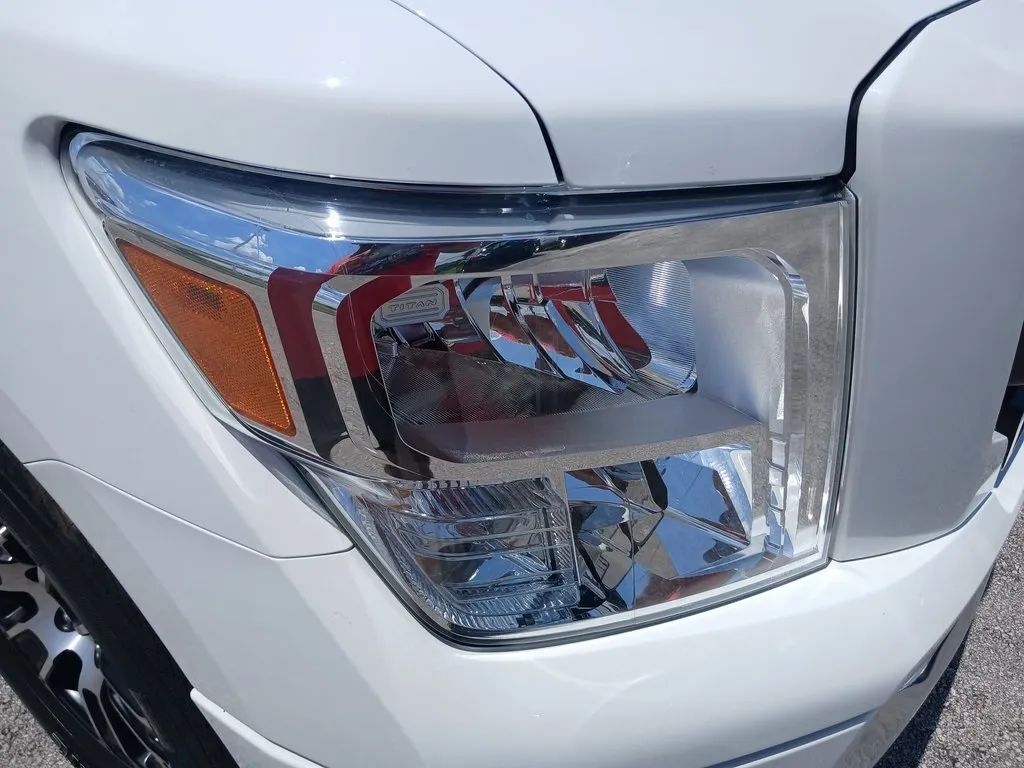 2022 Nissan Titan Crew Cab SV Pickup 4D 5 1/2 ft Maitland FL