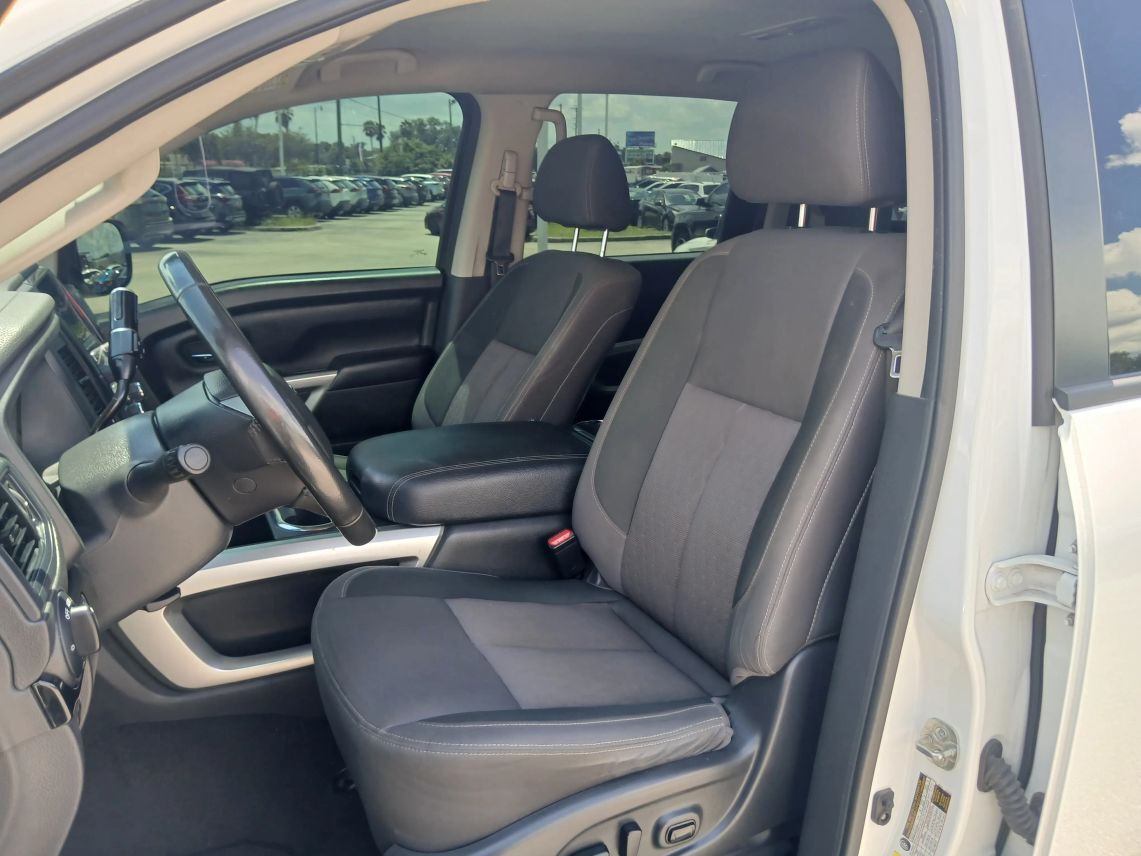 2022 Nissan Titan Crew Cab SV Pickup 4D 5 1/2 ft Maitland FL