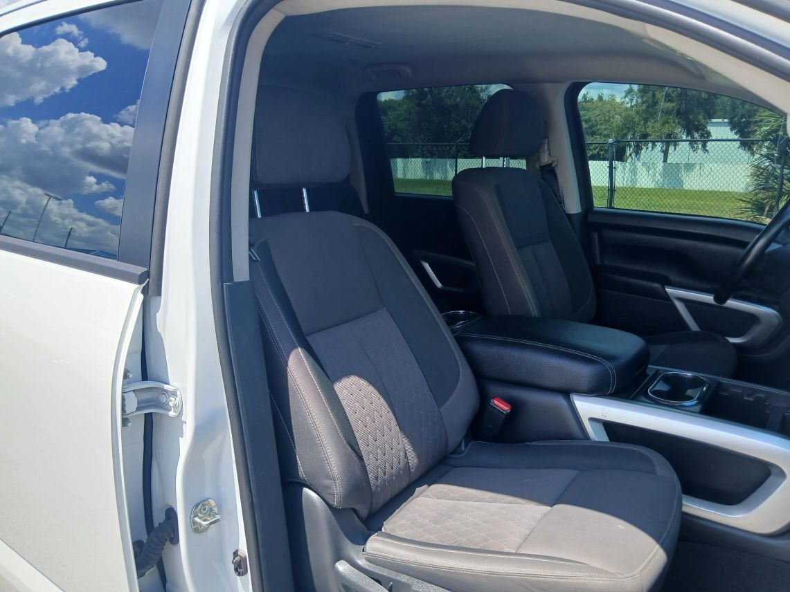 2022 Nissan Titan Crew Cab SV Pickup 4D 5 1/2 ft Maitland FL