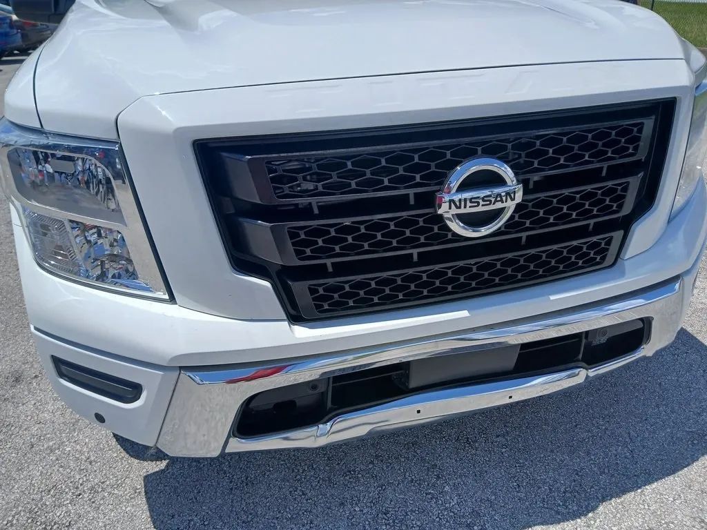 2022 Nissan Titan Crew Cab SV Pickup 4D 5 1/2 ft Maitland FL
