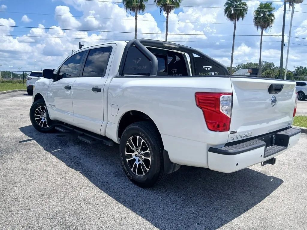 2022 Nissan Titan Crew Cab SV Pickup 4D 5 1/2 ft Maitland FL