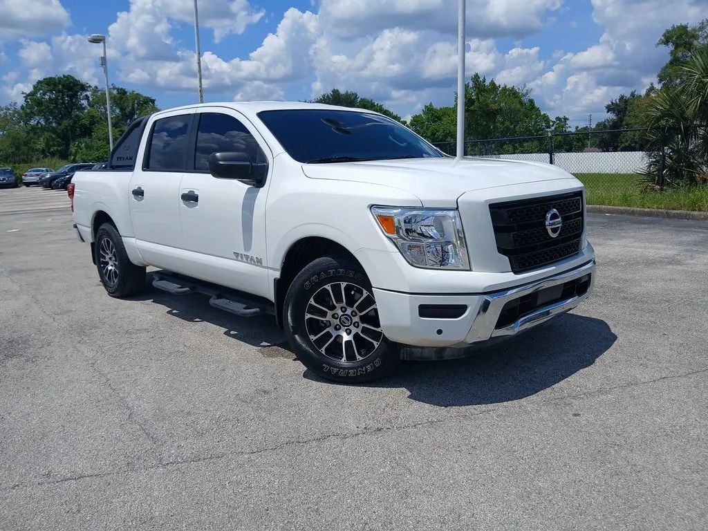 2022 Nissan Titan Crew Cab SV Pickup 4D 5 1/2 ft Maitland FL