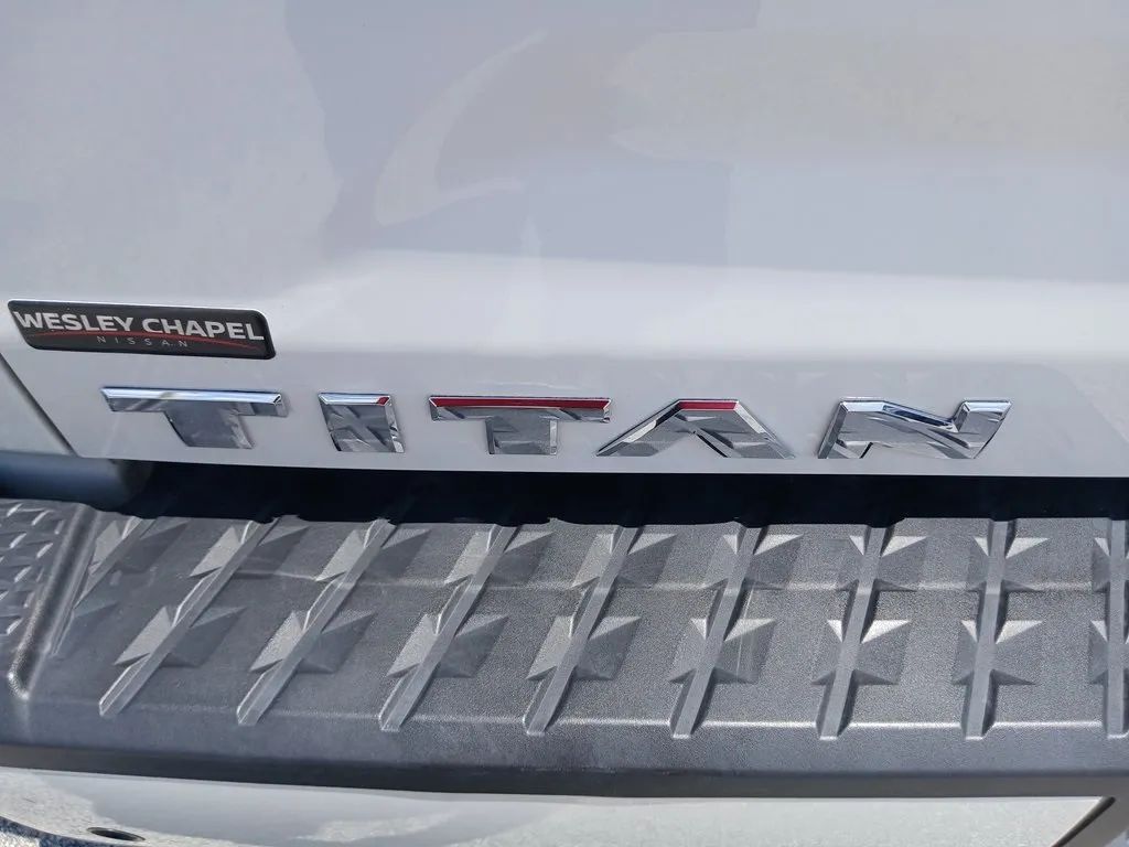 2022 Nissan Titan Crew Cab SV Pickup 4D 5 1/2 ft Maitland FL