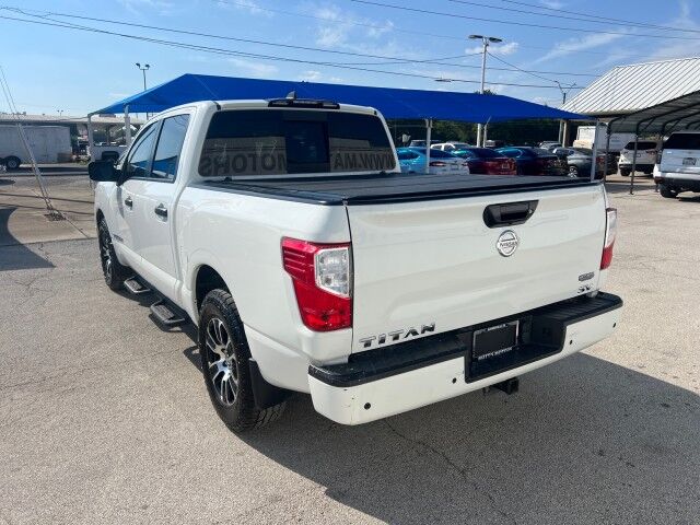 2022 Nissan Titan SV