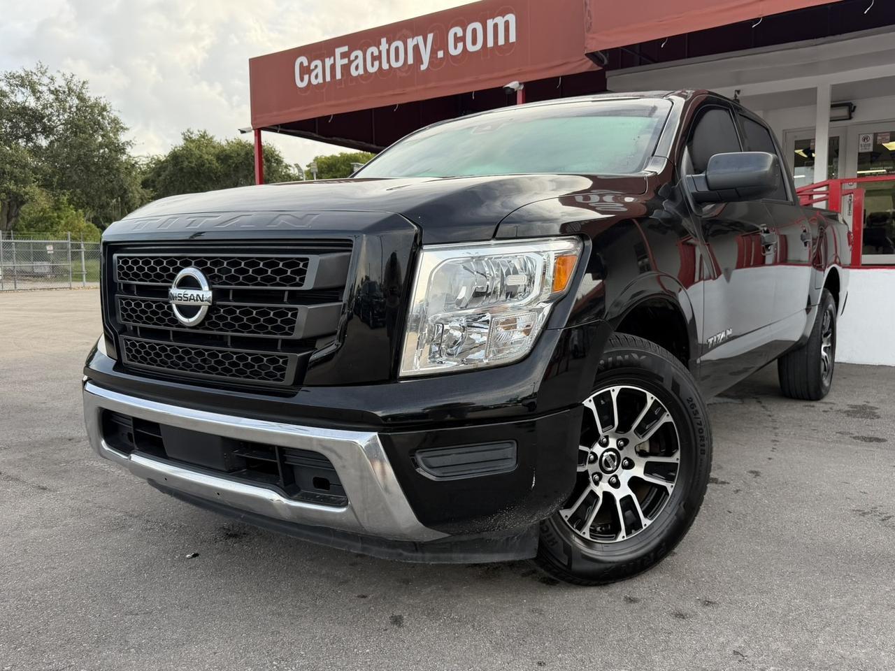 2022 Nissan Titan SV