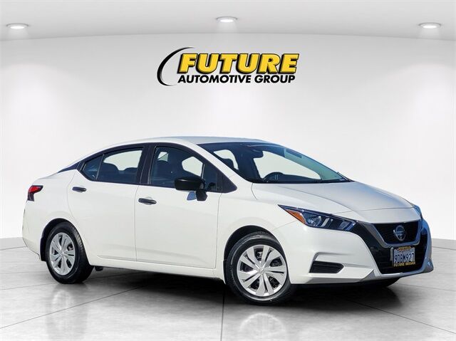 2022 Nissan Versa 1.6 S