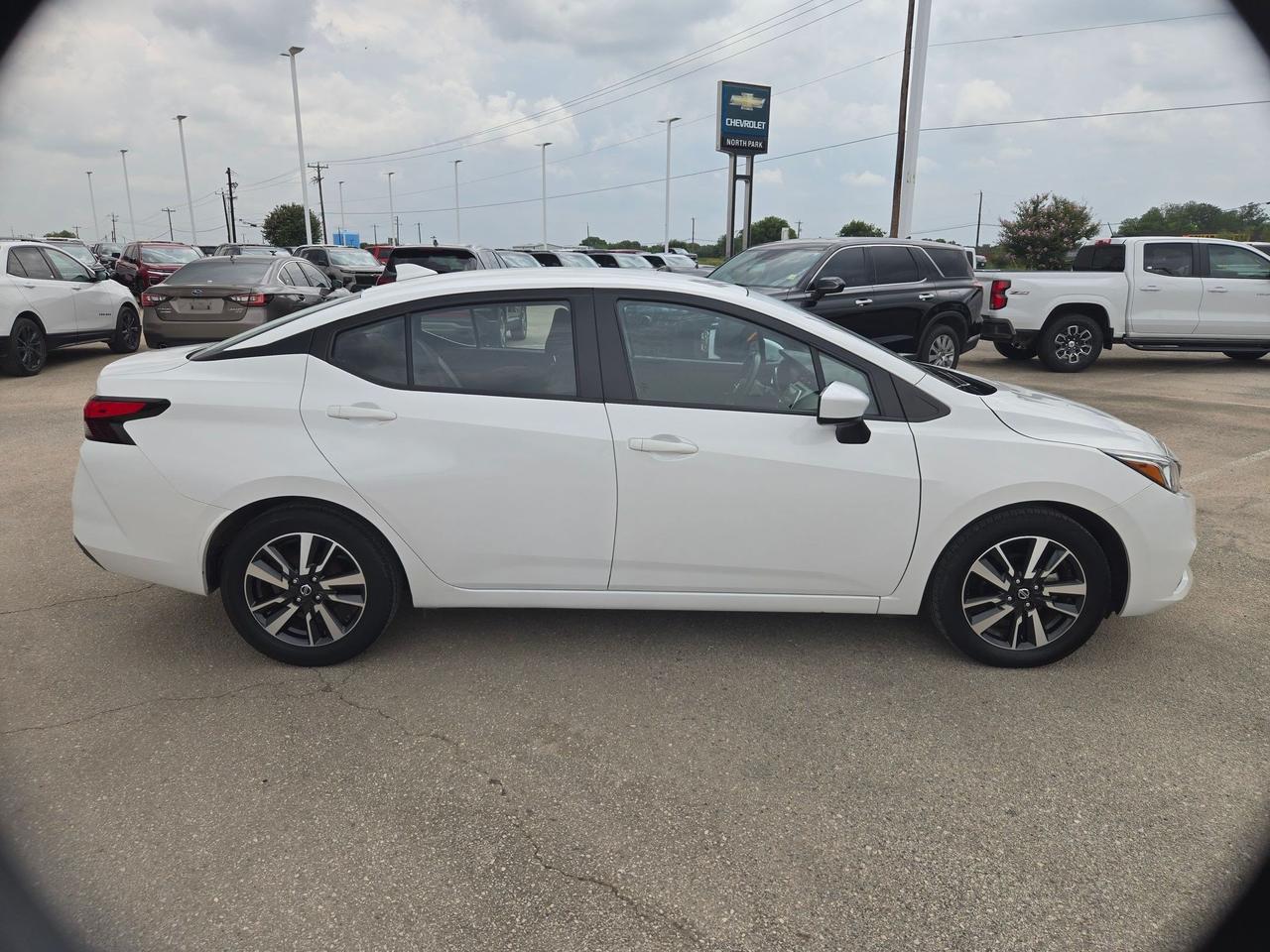 2022 Nissan Versa SV