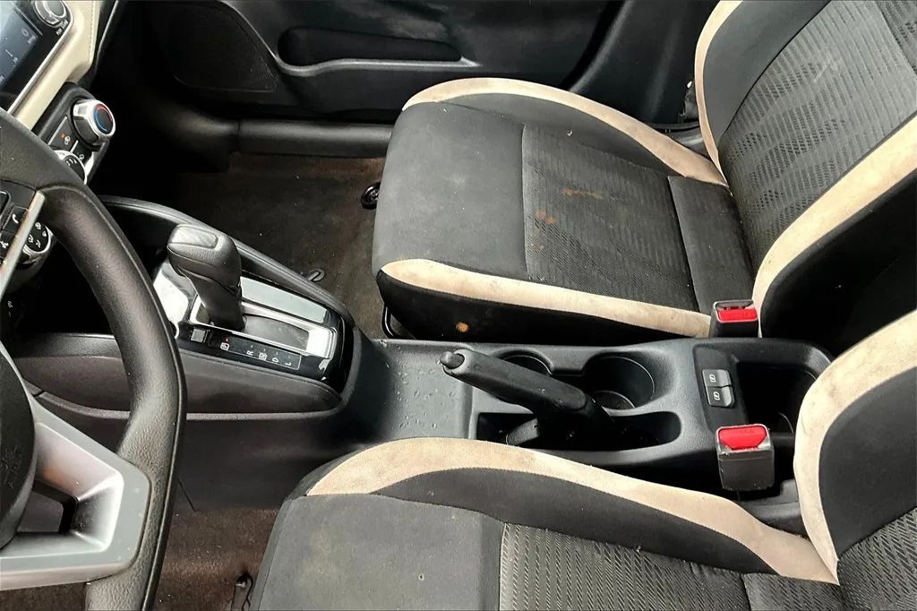 2022 Nissan Versa Sedan SV - Photo 15