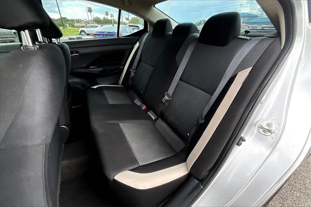 2022 Nissan Versa Sedan SV - Photo 23